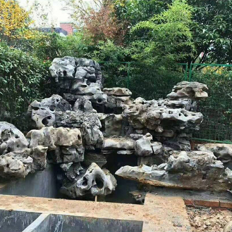 批发园林景观石 太湖石假山园林驳岸石窟窿石草坪点缀景观石 刻字