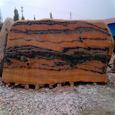 景观石 以2.8吨每立方的比重，点缀园林优美风景线