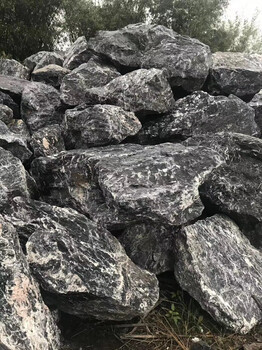 赤城县枯山水景观石批发 黑山石的独特魅力与应用